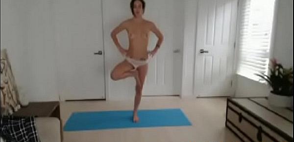  Malena Morgan Yoga Workout Training Flexible WebCamShow